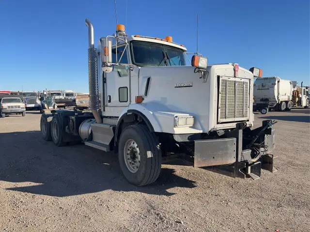 2016 Kenworth T800 in Heavy Trucks in Calgary - Image 7