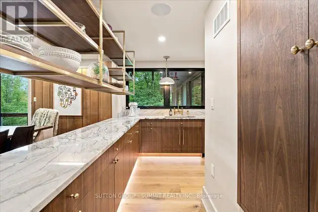 2510 BRITANNIA ROAD Burlington, Ontario in Houses for Sale in Oakville / Halton Region - Image 10