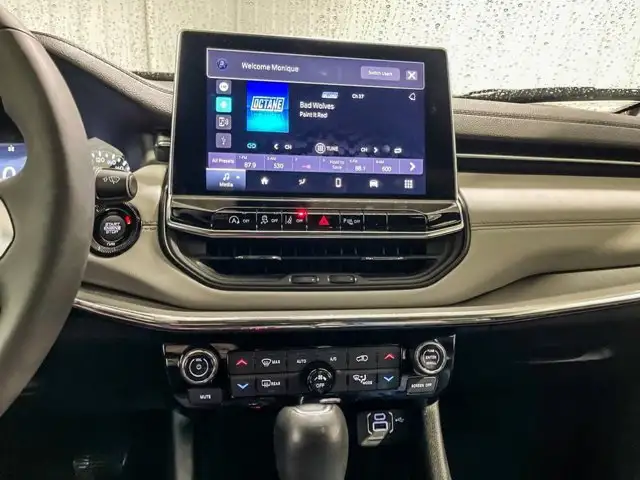 2024 Jeep Compass Limited | Heated Leather Seats in Cars & Trucks in Saskatoon - Image 21
