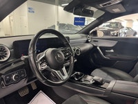 Découvrez cette Mercedes-Benz A 220 2022 avec ensemble AMG, une berline compacte qui combine parfait... (image 9)