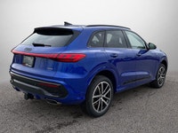 This Audi Q5 delivers a Intercooled Turbo Premium Unleaded I-4 2.0 L/121 engine powering this Automa... (image 4)