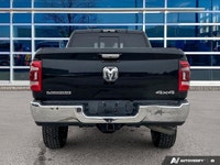 Odometer is 75700 kilometers below market average! Diamond Black Crystal Pearlcoat 2019 Ram 2500 Lar... (image 4)