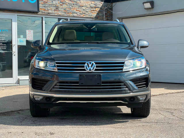 2015 VW Touareg Execline TDI - Clean CarFax - Dealer Serviced! in Cars & Trucks in Cambridge - Image 2
