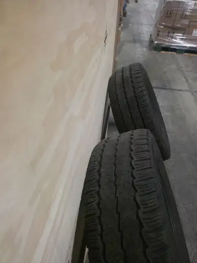 2 WINTER TIRES 235/65 R 16C