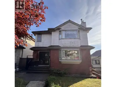 Great location! 5 mins walk to local elementary school. High school catchment Sir Winston Churchill...