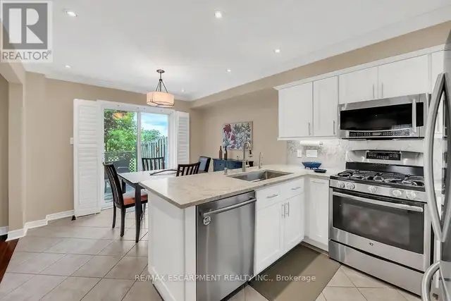 6D BROWN DRIVE St. Catharines (Rykert/Vansickle), Ontario in Houses for Sale in St. Catharines - Image 15