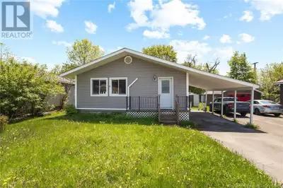 Attention first-time home buyers and investors! This charming bungalow is conveniently located close...