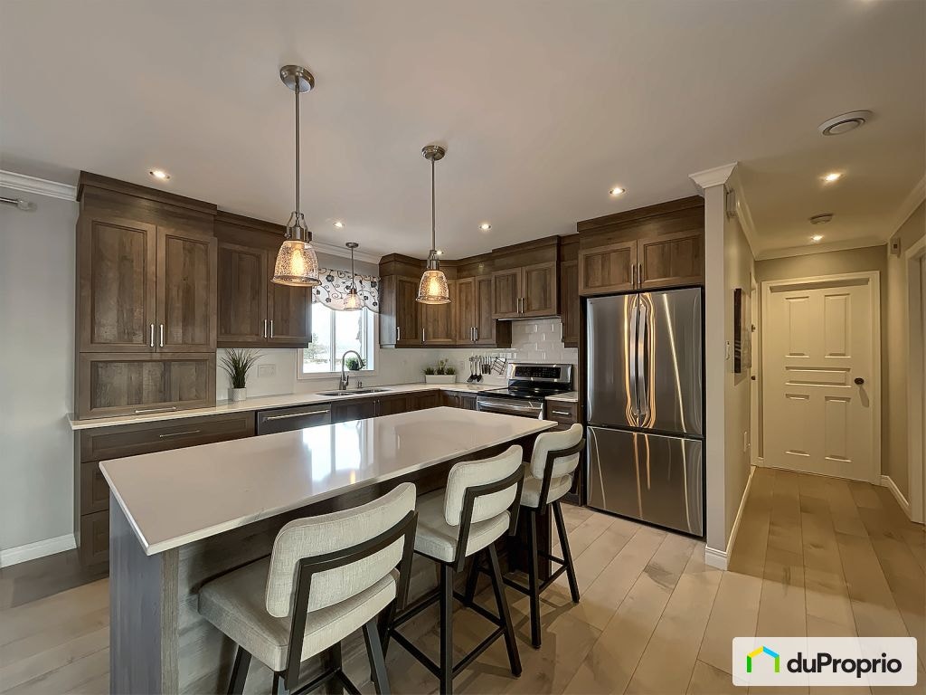 $790,000 - Bungalow for sale in Mirabel (St-Benoit) — photo 1