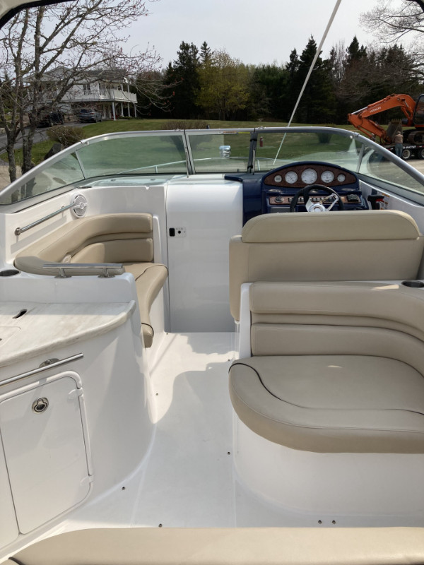 2015 RINKER 260 in Powerboats & Motorboats in City of Halifax - Image 4
