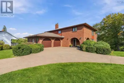 When this home was built, it was considered the finest address in Dartmouth, and Bayswater Road was...