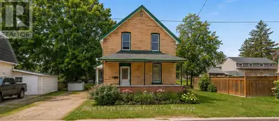 If you've scrolled past this one before, it might be time for a second look. A detached 3-bedroom ho...