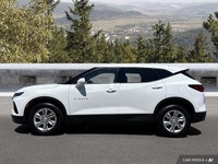 Experience the thrill of effortless driving with this 2022 Chevrolet Blazer LT, boasting a powerful... (image 1)