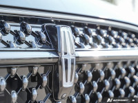 Sunroof, Cooled Seats, Premium Audio, Navigation, Wireless Charging! This Lincoln Nautilus promises... (image 9)
