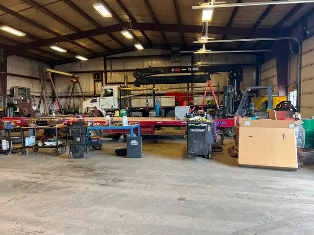 Heavy-Duty Mechanic Shop for Sale - Established Business in Commercial & Office Space for Sale in Calgary - Image 3