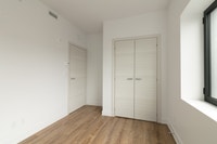Renovated Akelius three bedroom apartment for rent. Located near St-Laurent in the Plateau Mont-Roya... (image 8)
