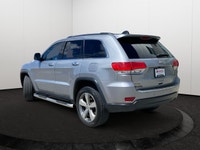 This Jeep Grand Cherokee has a dependable Regular Unleaded V-6 3.6 L/220 engine powering this Automa... (image 3)