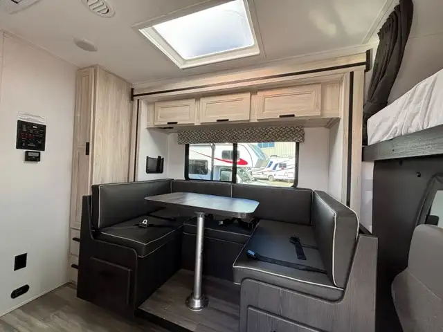 2023 Forester 2501 CD in RVs & Motorhomes in Laval / North Shore - Image 19