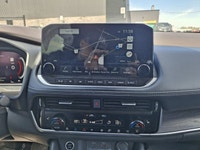 Come see this certified 2023 Nissan Rogue Platinum AWD | Leather | Sunroof | Nav | 360 Camera | HUD... (image 3)