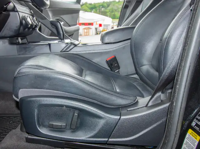 2018 Jaguar E-PACE S ALLOYS | LEATHER | BACKUP CAMERA | AC |...5561112772752384013