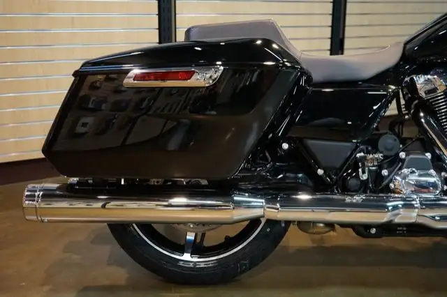 2025 Harley-Davidson FLTRX - Road Glide in Sport Touring in Lethbridge - Image 5