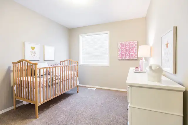 Pet-Friendly Three Bedroom 1.5 Bath with In-suite Laundry for Re in Long Term Rentals in Edmonton - Image 10