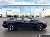 This Nissan Sentra boasts a Regular Unleaded I-4 2.0 L/122 engine powering this Variable transmissio... (image 5)