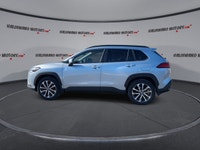 // ACCIDENT FREE!! // // SINGLE OWNER! // Meet the 2024 Toyota Corolla Cross XLE AWD, a smart compac... (image 4)