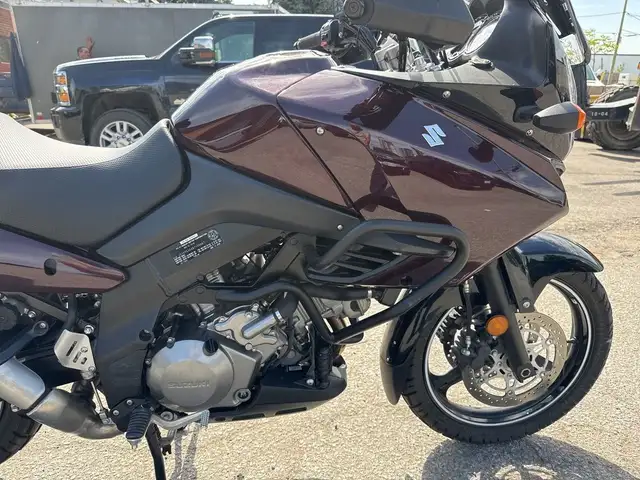 2011 Suzuki V-Strom 1000 ~ V-STROM 1000 ~ LOW KMS ~ CLEAN BIKE ~ in Street, Cruisers & Choppers in City of Toronto - Image 28