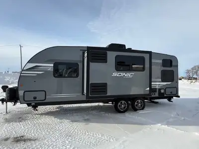 2023 Venture RV Sonic SN211VDBFamilies on the go want it both ways maximum towing efficiency, plus u...