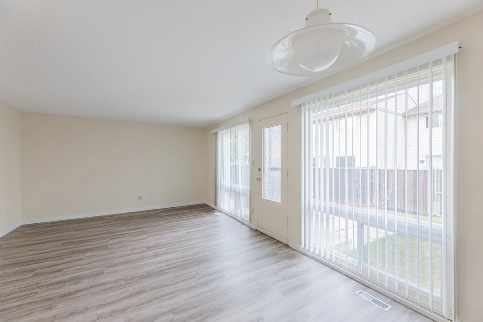 Suites are complete with fridge, stove, dishwasher, and in-suite 4