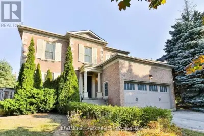 UNIT A - 30 GATCOMBE CIRCLE Richmond Hill (Mill Pond), Ontario