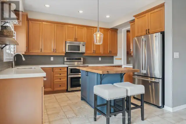 118 CHAPMAN COURT Aurora (Aurora Grove), Ontario in Houses for Sale in Markham / York Region - Image 15