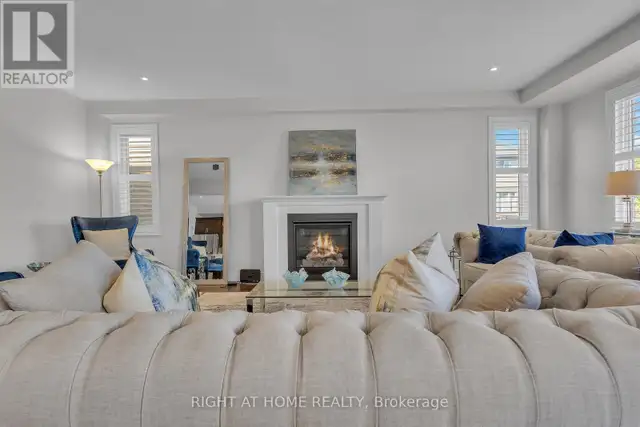 321 CARRIAGE WAY Waterloo, Ontario in Houses for Sale in Kitchener / Waterloo - Image 12