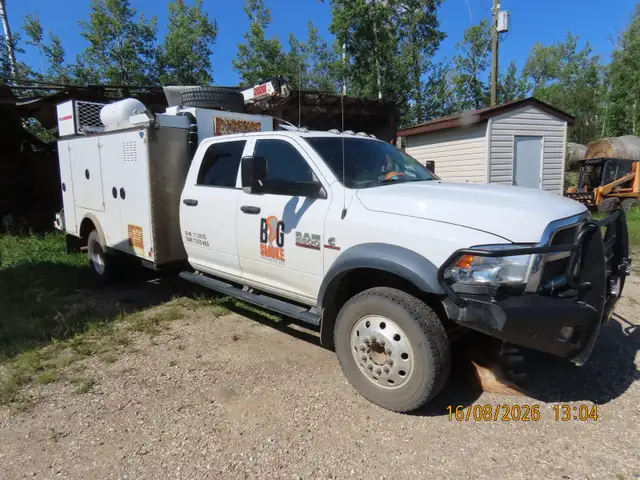 2017 RAM 5500 SERVICE TRUCK FULLY RIGGED WITH ALL TOOLS