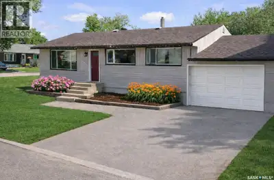 Welcome to 375 9th Avenue West in Melville, SK!. If you’ve been hoping to find a home where the work...