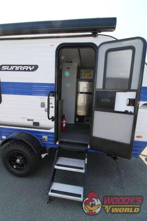 2027 SUNSET PARK RV SUNRAY 149 in Travel Trailers & Campers in Abbotsford - Image 12