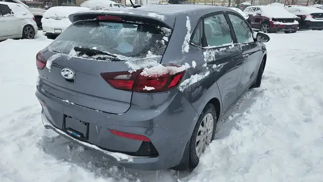 2019 Hyundai Accent for parts in Auto Body Parts in Calgary - Image 4