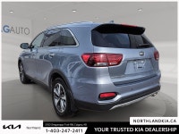 2020 Kia Sorento EX Odometer is 40176 kilometers below market average! Ready for anything, from the... (image 1)