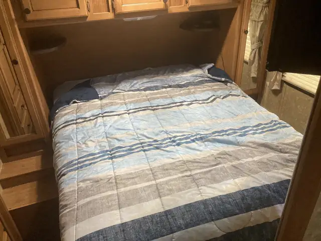 2015 CROSSROADS SUNSET TRAIL RESERVE 30RE (FINANCING AVAILABLE) in Travel Trailers & Campers in Strathcona County - Image 11