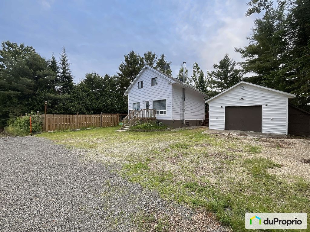 $550,000 - Country home for sale in Chertsey — photo 1