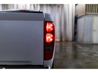 **ONE OWNER - ACCIDENT FREE** 47,334 KM This 2010 Chevrolet Colorado 4x2 Ext Cab LT is powered by a... (image 7)