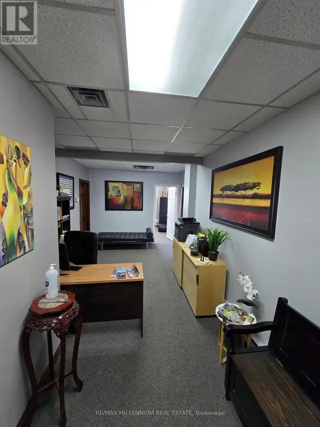 305 - 101 DUNDAS ST STREET W Whitby (Downtown Whitby), Ontario in Commercial & Office Space for Rent in Oshawa / Durham Region - Image 5