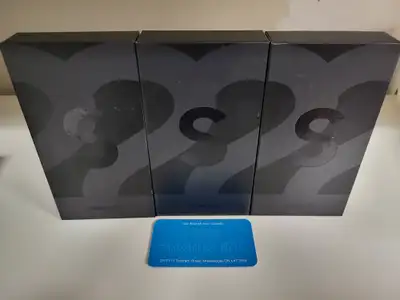 Samsung Galaxy S22 – Open Box With Box, View more