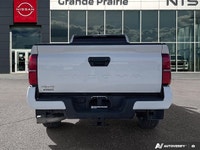 Low Kilometres | Four Wheel Drive | Front Collision Avoidance | Blind Spot Monitor | Cross Traffic A... (image 4)