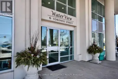 Welcome to waterfront living at its finest in the heart of downtown Barrie. This beautifully updated...