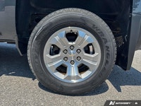 Aluminum Wheels, Touch Screen, EZ-Lift Tailgate, Remote Keyless Entry, Cruise Control! This 2018 Che... (image 5)