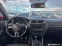 IIHS Top Safety Pick. Only 136,424 Miles! This Volkswagen Jetta Sedan delivers a Gas I5 2.5L/151 eng... (image 9)