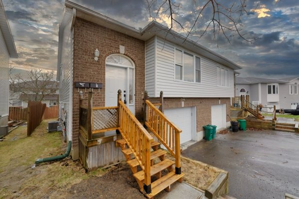 Unit 2 – 1344 Brackenwood Crescent 2
