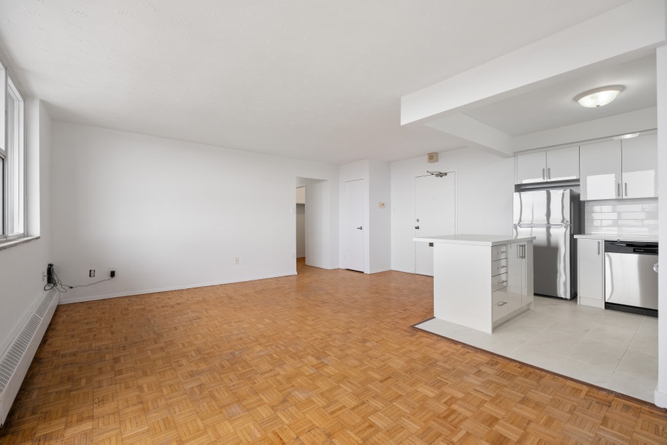 Frederick Apartments - 1 Bedroom (Accessible Unit) Apartment for 5
