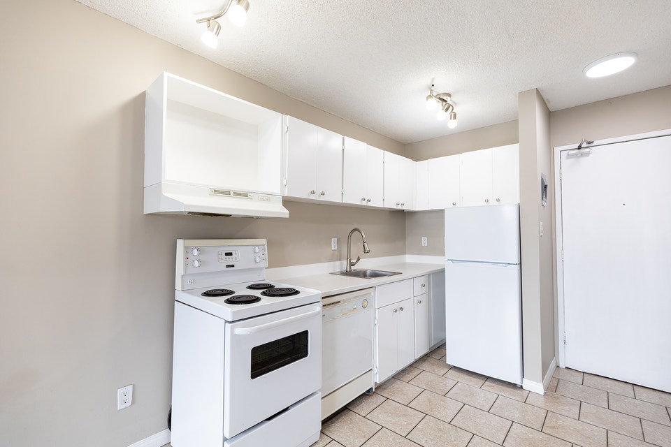 Downtown Calgary Apartment For Rent 4